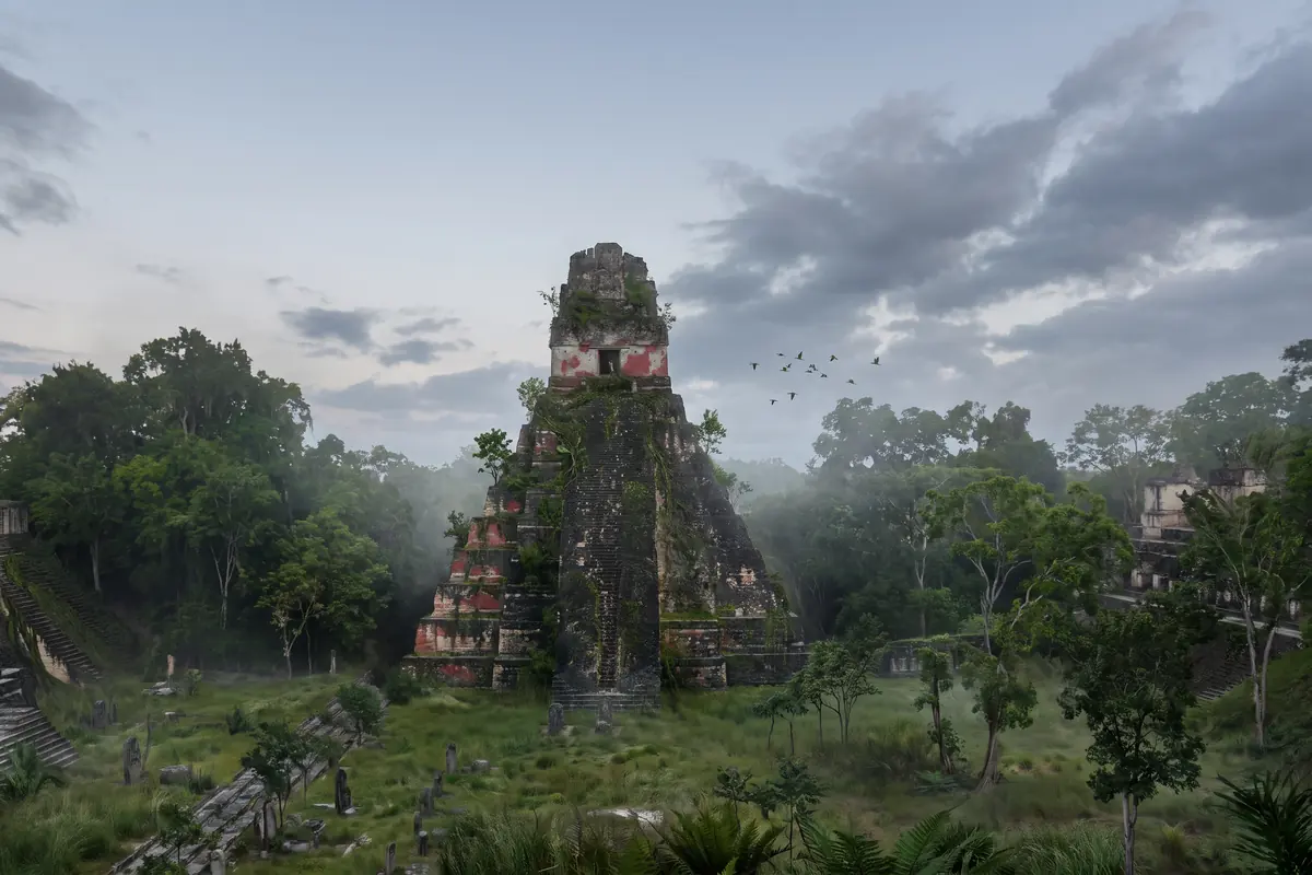 KI-Vision: die Große Plaza von Tikal um 1000 n. Chr., verlassen, Tempel I mit abblätterndem rotem Putz und jungen Bäumen auf den Stufen, überwucherte Plaza, Nebel, Papageien